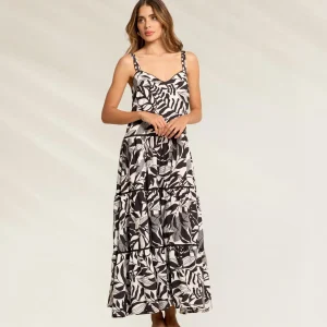 Vestido com Detalhes Artesanais