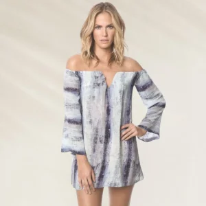 Vestido Ombros Descobertos e Tule